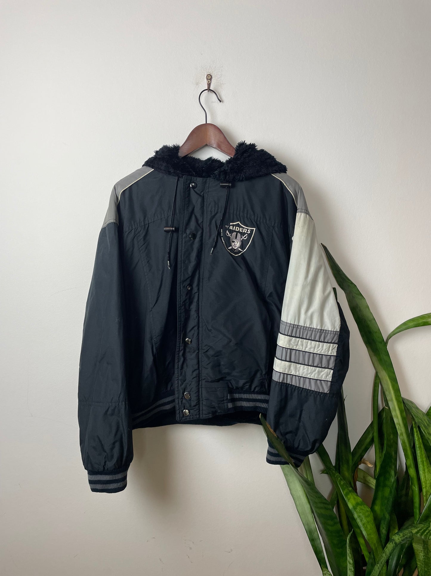 NFL Las Vegas Raiders Dicke Jacke Schwarz L-XL - Coole & Bequeme Herren Jacke