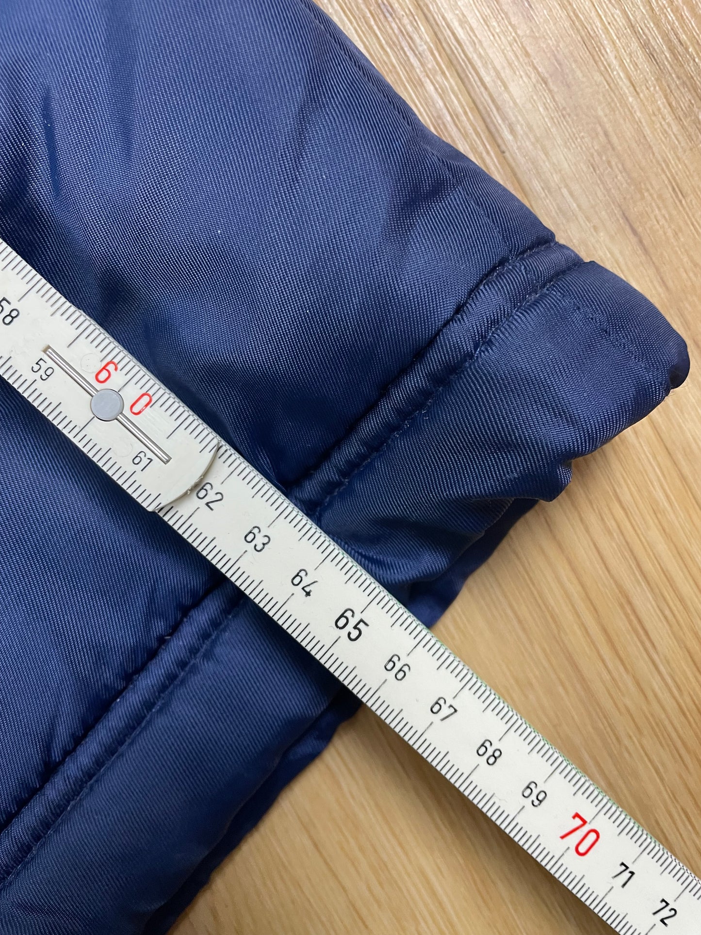 Vintage FILA Dicke Jacke Marineblau L - Warme Steppjacke für Herren