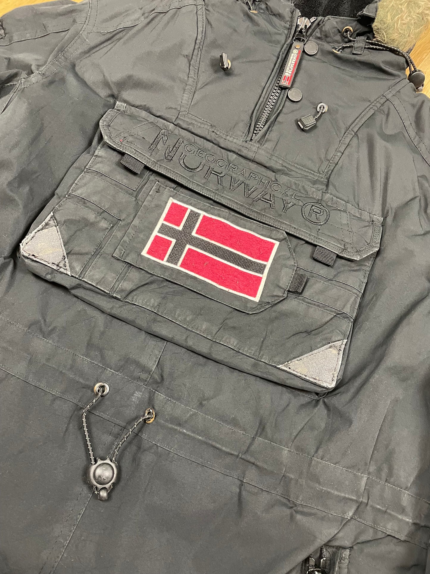 Vintage Geographical Norway Dicke Überziehjacke Schwarz S - Schlichte Herren Winterjacke