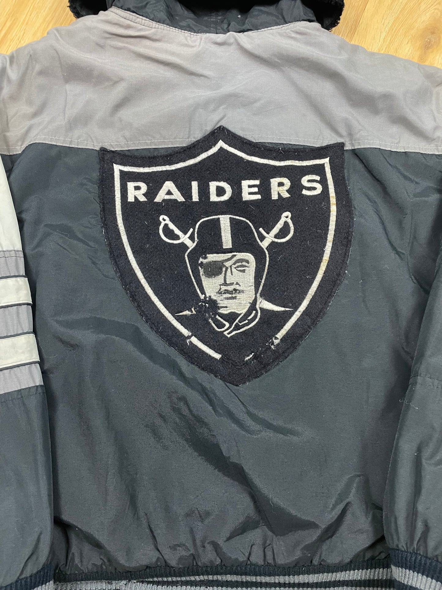 NFL Las Vegas Raiders Dicke Jacke Schwarz L-XL - Coole & Bequeme Herren Jacke