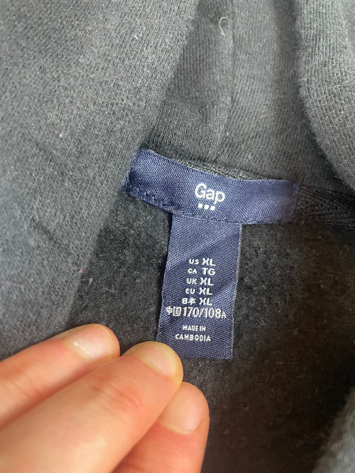 Vintage GAP Kapuzenjacke Schwarz XL - Leichte Damen Jacke Vintage Klamotten, Secondhand Klamotten, Retro Mode, Nachhaltige Mode, Einzigartige Stücke, Zeitlose Mode, Umweltfreundliche Kleidung, Stilvolle Secondhand Mode, Hochwertige Vintage Kleidung