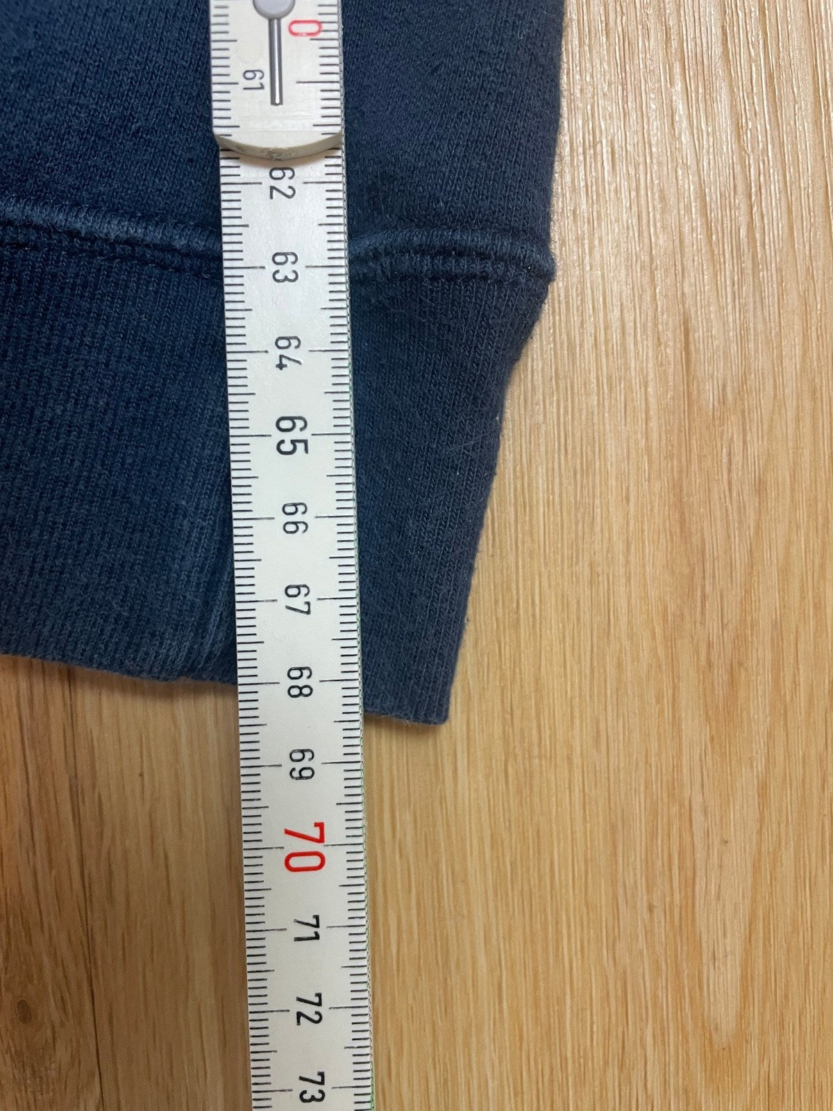 Vintage Levi's Sweater Schwarz XL - Basic Herren Pullover Vintage Klamotten, Secondhand Klamotten, Retro Mode, Nachhaltige Mode, Einzigartige Stücke, Zeitlose Mode, Umweltfreundliche Kleidung, Stilvolle Secondhand Mode, Hochwertige Vintage Kleidung