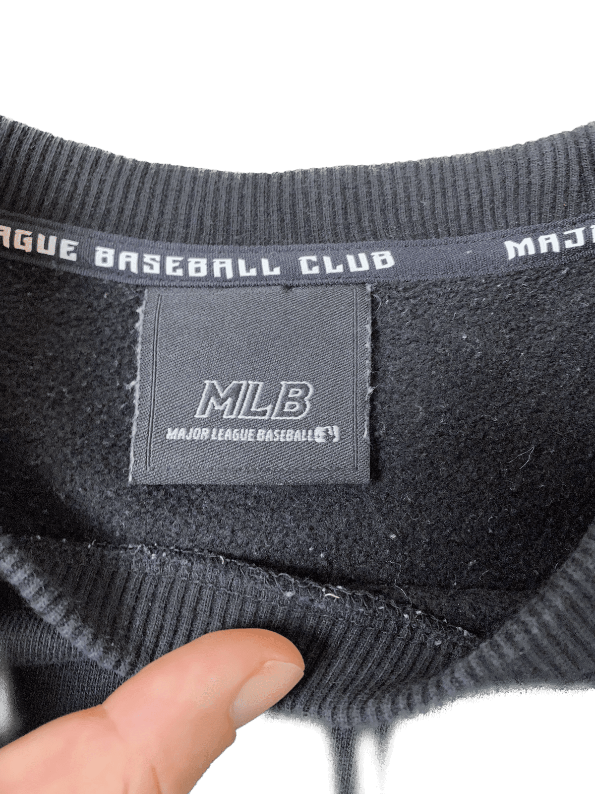 Vintage MLB Yankees Sweater Schwarz M - Robuster Sweater Vintage Klamotten, Secondhand Klamotten, Retro Mode, Nachhaltige Mode, Einzigartige Stücke, Zeitlose Mode, Umweltfreundliche Kleidung, Stilvolle Secondhand Mode, Hochwertige Vintage Kleidung
