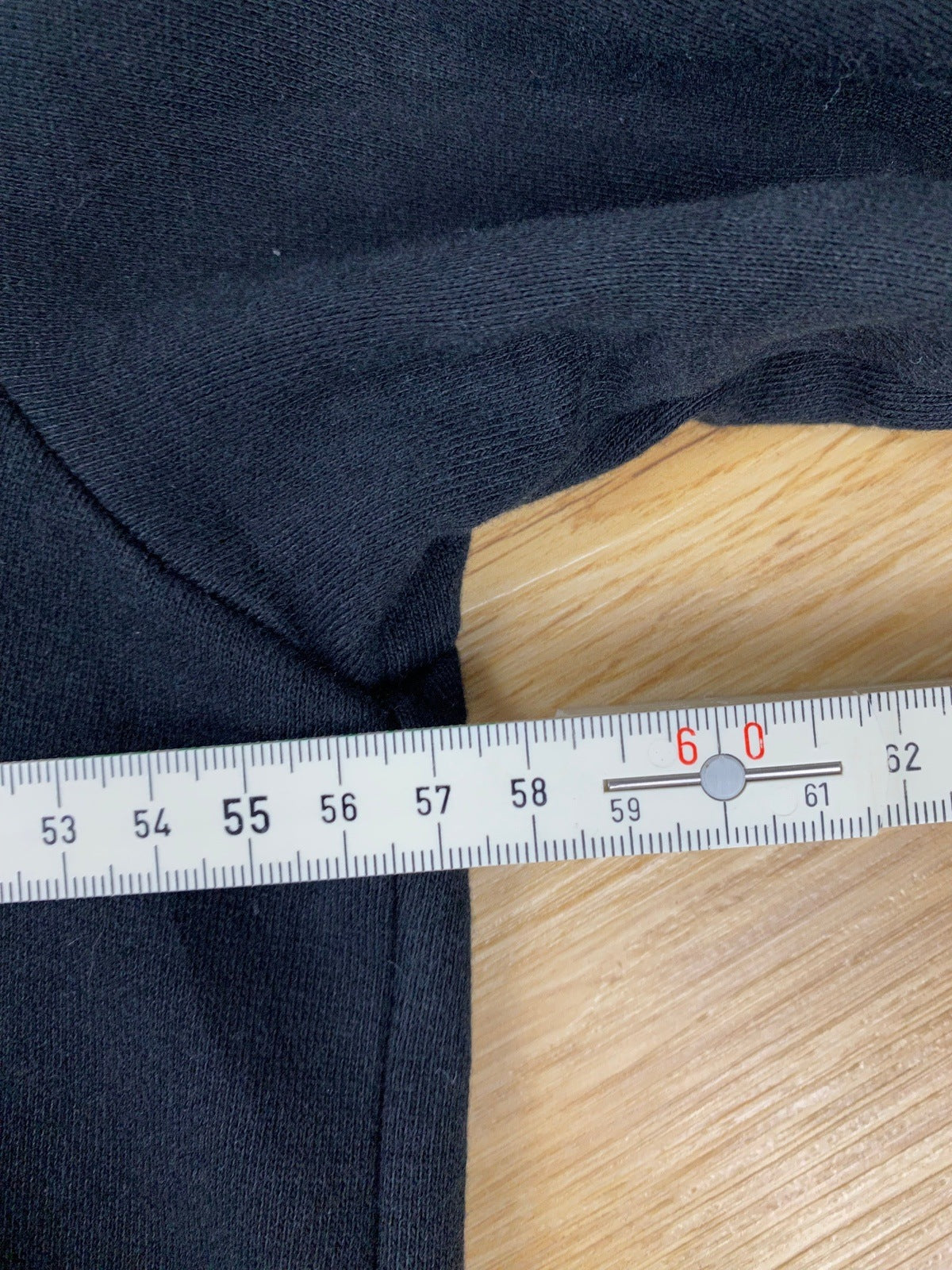 Vintage MLB Yankees Sweater Schwarz M - Robuster Sweater Vintage Klamotten, Secondhand Klamotten, Retro Mode, Nachhaltige Mode, Einzigartige Stücke, Zeitlose Mode, Umweltfreundliche Kleidung, Stilvolle Secondhand Mode, Hochwertige Vintage Kleidung