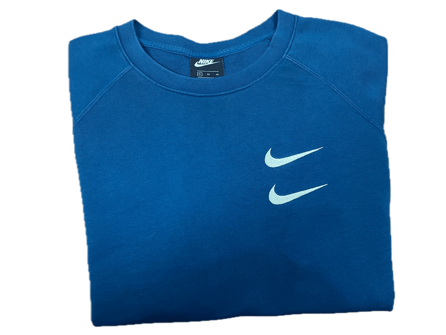 Vintage Nike Swoosh Sweater Blau XL - Lässiger und Sportlicher Herren Pullover Vintage Klamotten, Secondhand Klamotten, Retro Mode, Nachhaltige Mode, Einzigartige Stücke, Zeitlose Mode, Umweltfreundliche Kleidung, Stilvolle Secondhand Mode, Hochwertige Vintage Kleidung