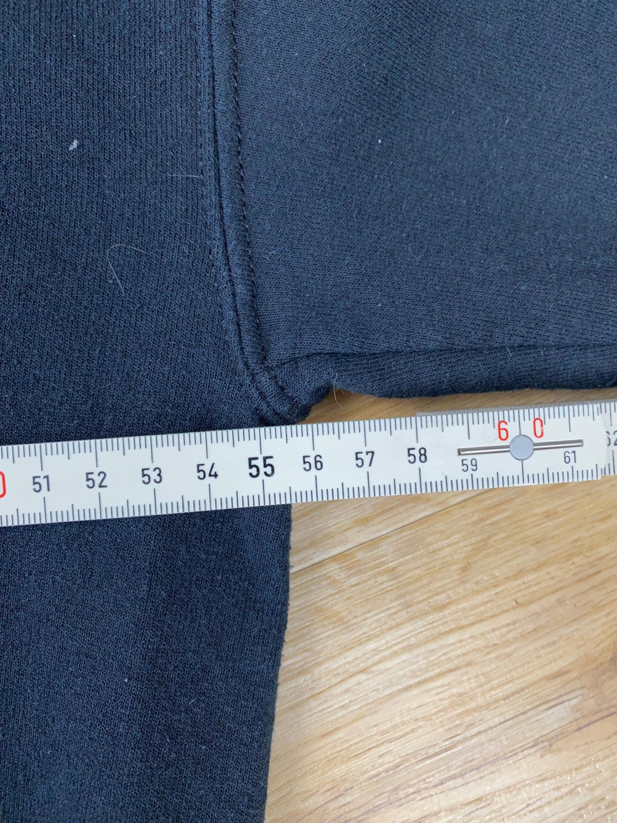 Vintage Obey Sweater Schwarz M - Lockerer und Gemütlicher Herren Pullover Vintage Klamotten, Secondhand Klamotten, Retro Mode, Nachhaltige Mode, Einzigartige Stücke, Zeitlose Mode, Umweltfreundliche Kleidung, Stilvolle Secondhand Mode, Hochwertige Vintage Kleidung