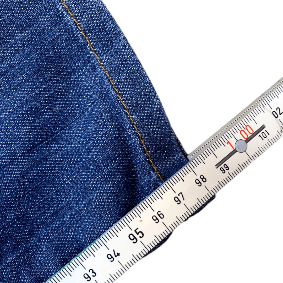 Vintage Levi's Jeans 627 Straight Fit Dunkelblau S - Basic Damen Jeans Vintage Klamotten, Secondhand Klamotten, Retro Mode, Nachhaltige Mode, Einzigartige Stücke, Zeitlose Mode, Umweltfreundliche Kleidung, Stilvolle Secondhand Mode, Hochwertige Vintage Kleidung