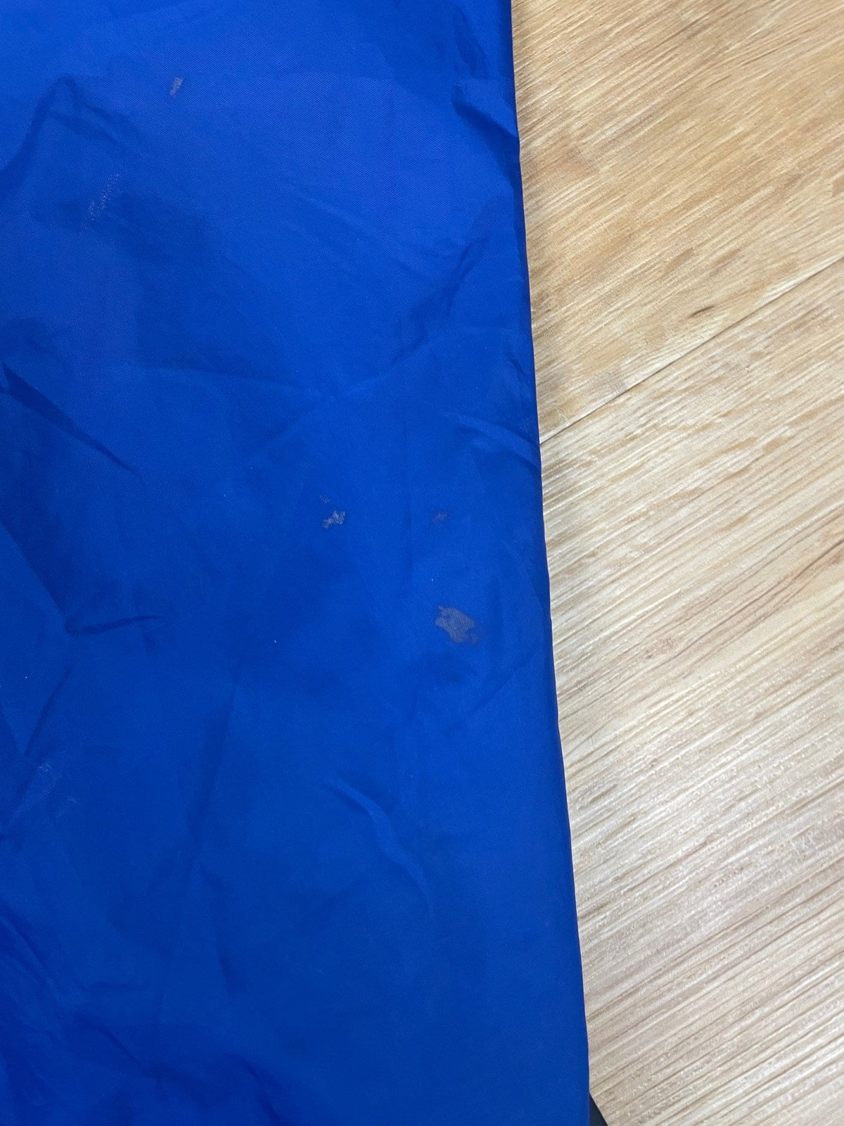 Columbia Leichte Jacke Vintage Klamotten, Secondhand Klamotten, Retro Mode, Nachhaltige Mode, Einzigartige Stücke, Zeitlose Mode, Umweltfreundliche Kleidung, Stilvolle Secondhand Mode, Hochwertige Vintage Kleidung