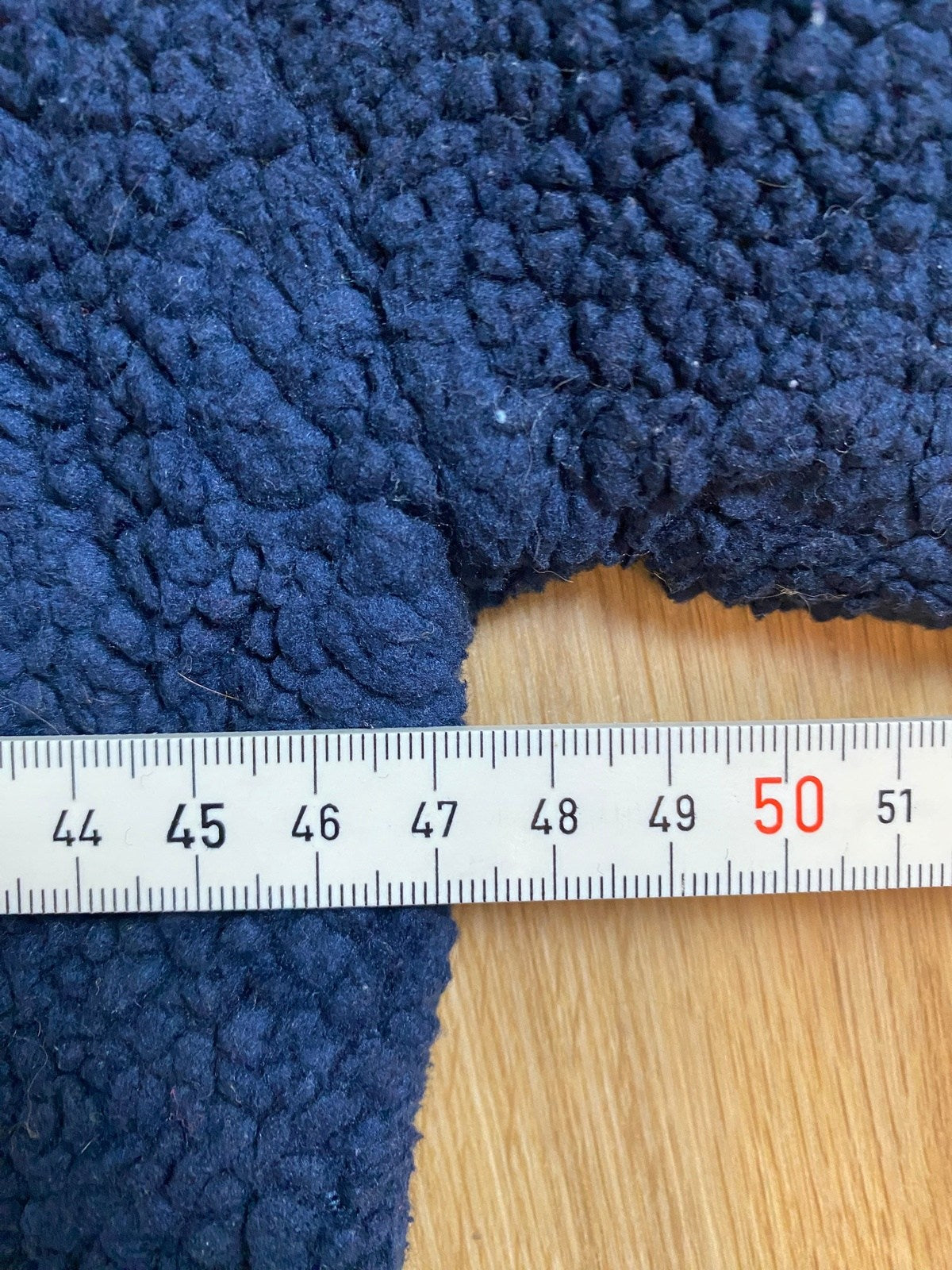 Real Vintage Fila Hoodie Dunkelblau S - Stylischer und Bequemer Hoodie Vintage Klamotten, Secondhand Klamotten, Retro Mode, Nachhaltige Mode, Einzigartige Stücke, Zeitlose Mode, Umweltfreundliche Kleidung, Stilvolle Secondhand Mode, Hochwertige Vintage Kleidung
