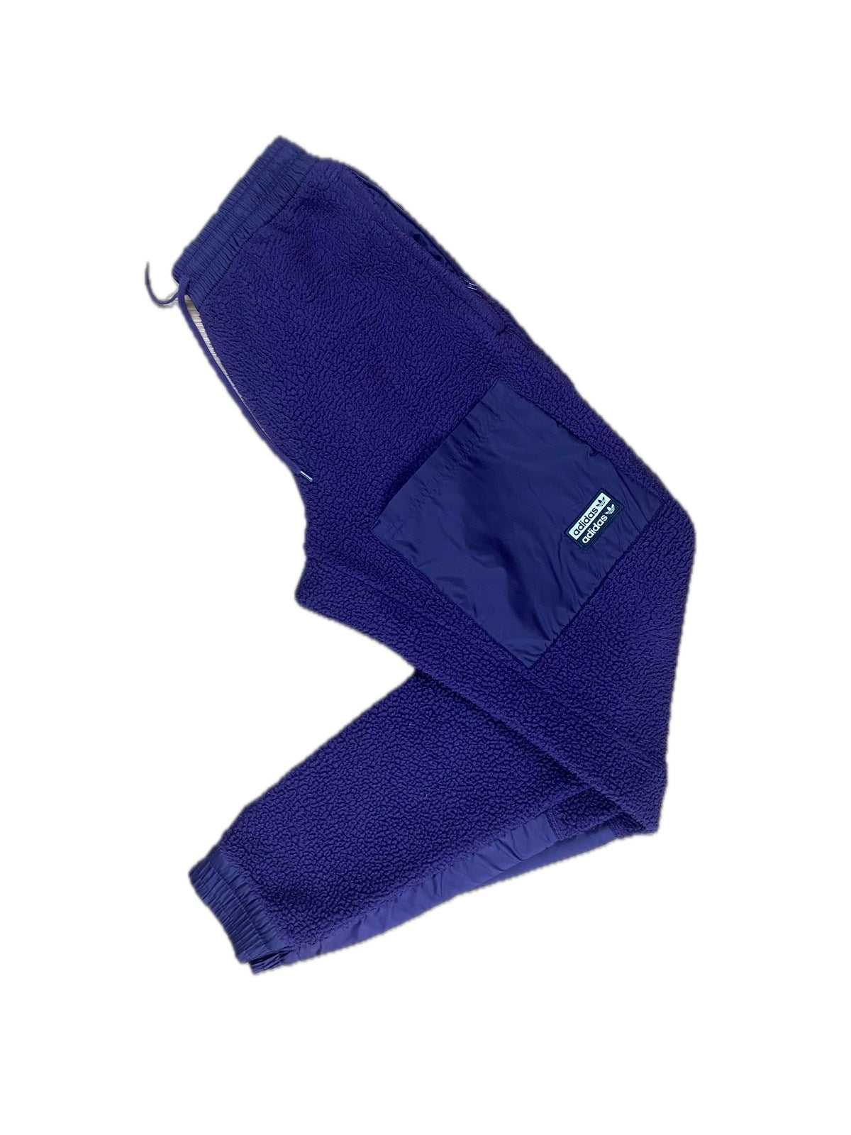 Vintage Adidas Fleece Jogginghose Lila XS - Schicke und Beqeume Damen Sporthose Vintage Klamotten, Secondhand Klamotten, Retro Mode, Nachhaltige Mode, Einzigartige Stücke, Zeitlose Mode, Umweltfreundliche Kleidung, Stilvolle Secondhand Mode, Hochwertige Vintage Kleidung