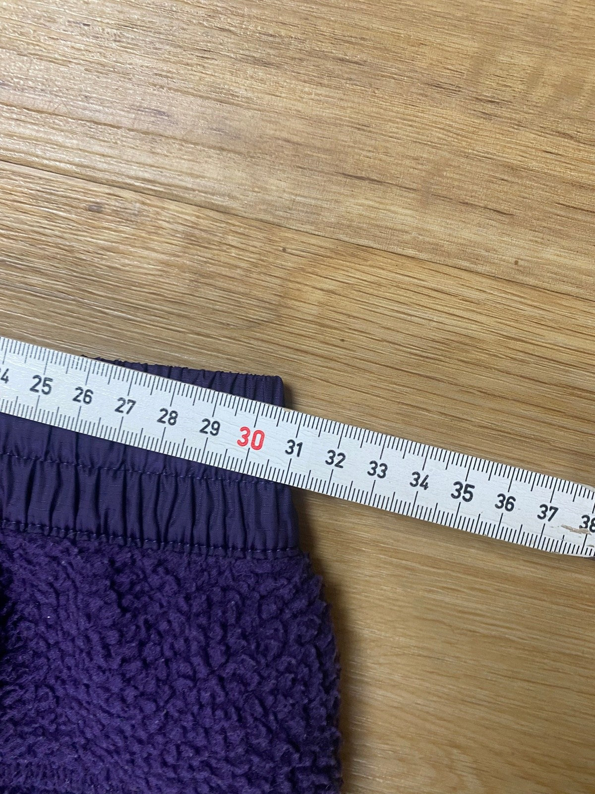 Vintage Adidas Fleece Jogginghose Lila XS - Schicke und Beqeume Damen Sporthose Vintage Klamotten, Secondhand Klamotten, Retro Mode, Nachhaltige Mode, Einzigartige Stücke, Zeitlose Mode, Umweltfreundliche Kleidung, Stilvolle Secondhand Mode, Hochwertige Vintage Kleidung