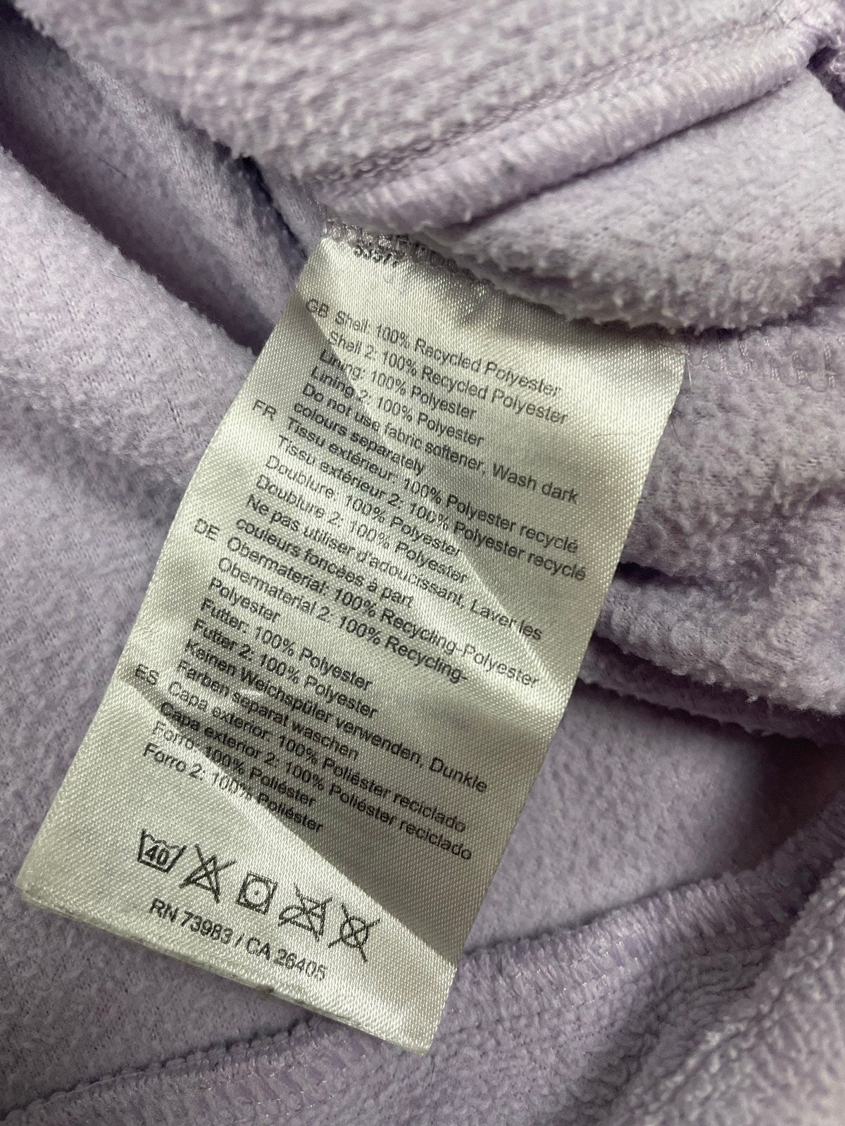 Vintage Helly Hansen Half-Zip Sweater Pullover Flieder/Weiß S - Stylischer und Bequemer Sweater Vintage Klamotten, Secondhand Klamotten, Retro Mode, Nachhaltige Mode, Einzigartige Stücke, Zeitlose Mode, Umweltfreundliche Kleidung, Stilvolle Secondhand Mode, Hochwertige Vintage Kleidung