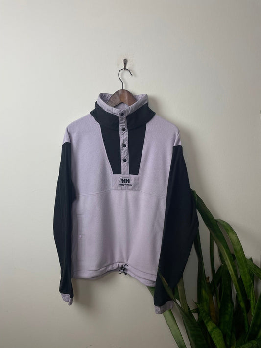 Vintage Helly Hansen Half-Zip Sweater Pullover Flieder/Weiß S - Stylischer und Bequemer Sweater Vintage Klamotten, Secondhand Klamotten, Retro Mode, Nachhaltige Mode, Einzigartige Stücke, Zeitlose Mode, Umweltfreundliche Kleidung, Stilvolle Secondhand Mode, Hochwertige Vintage Kleidung