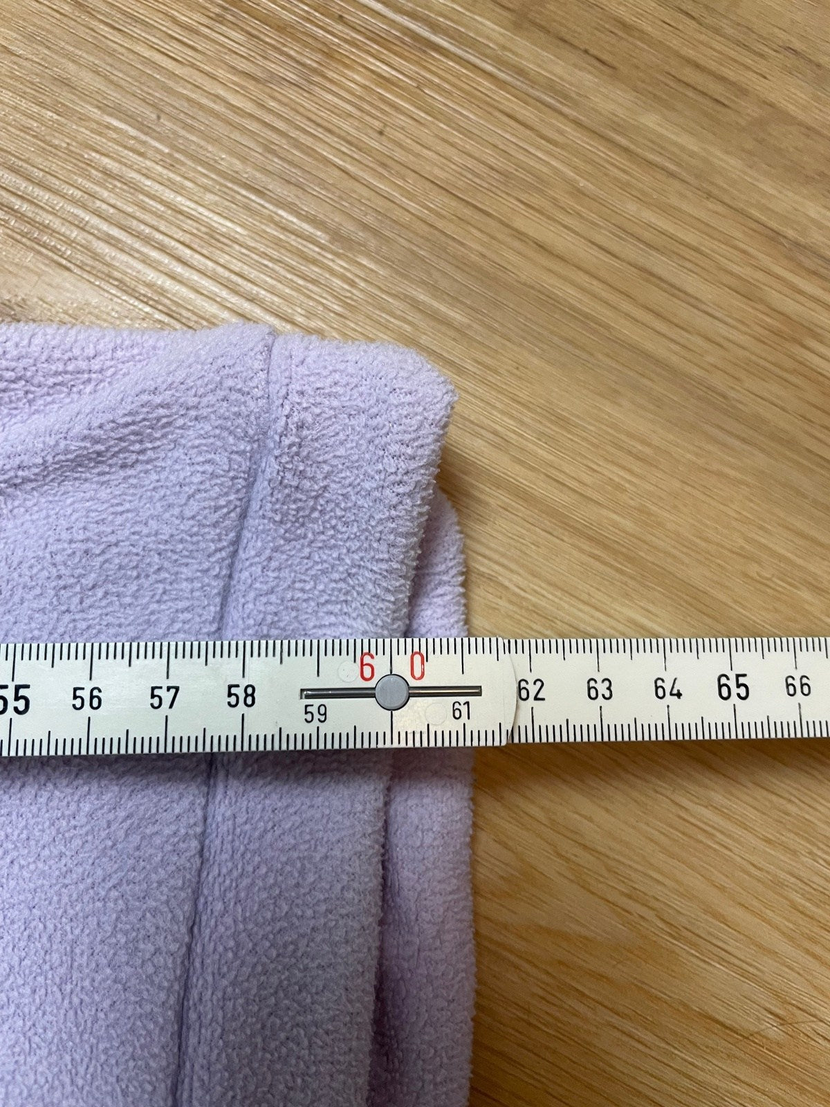 Vintage Helly Hansen Half-Zip Sweater Pullover Flieder/Weiß S - Stylischer und Bequemer Sweater Vintage Klamotten, Secondhand Klamotten, Retro Mode, Nachhaltige Mode, Einzigartige Stücke, Zeitlose Mode, Umweltfreundliche Kleidung, Stilvolle Secondhand Mode, Hochwertige Vintage Kleidung