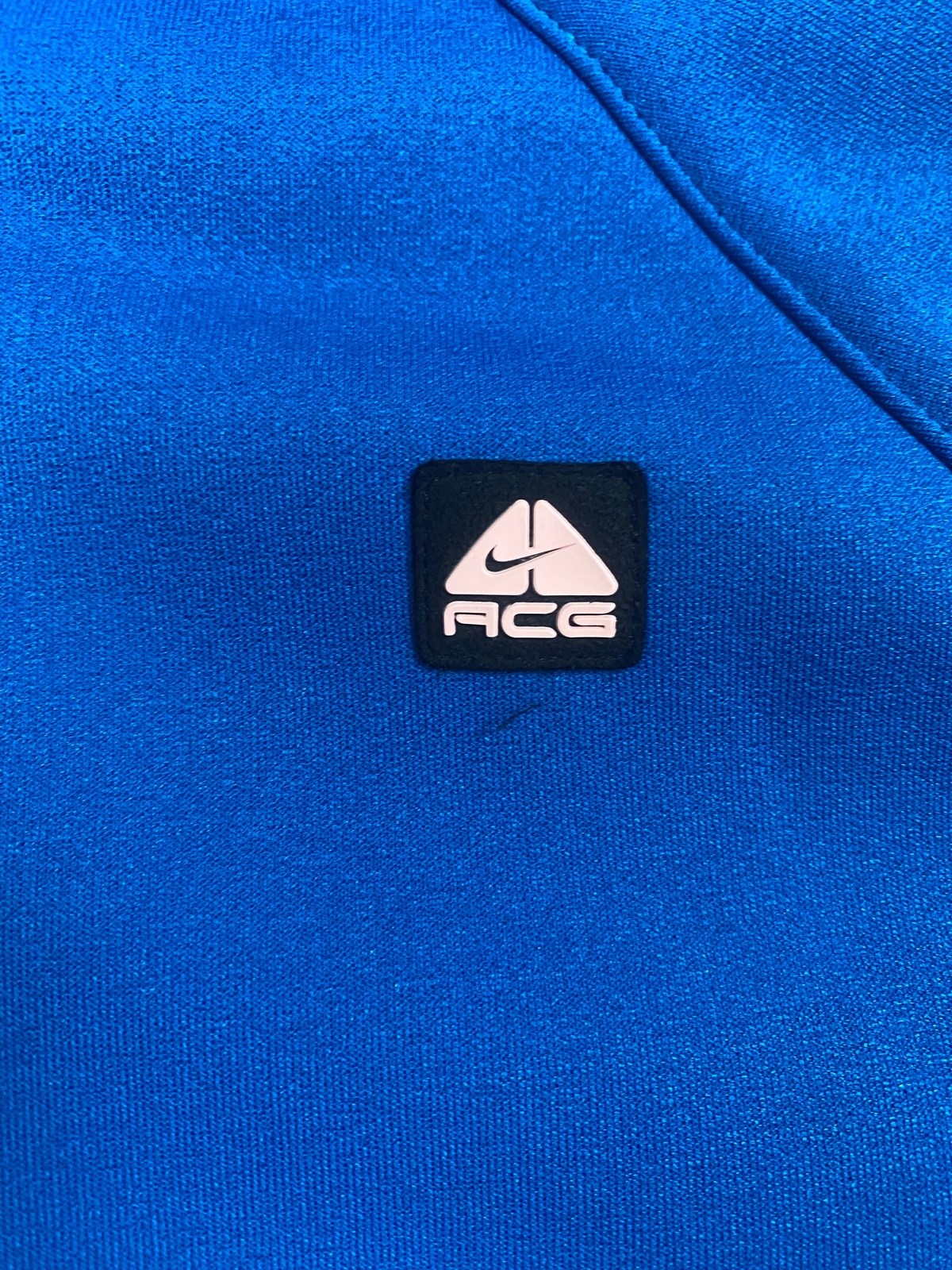 Vintage Nike ACG Jacke Therma-Fit Blau L - Funktionale und Bequeme Jacke Vintage Klamotten, Secondhand Klamotten, Retro Mode, Nachhaltige Mode, Einzigartige Stücke, Zeitlose Mode, Umweltfreundliche Kleidung, Stilvolle Secondhand Mode, Hochwertige Vintage Kleidung