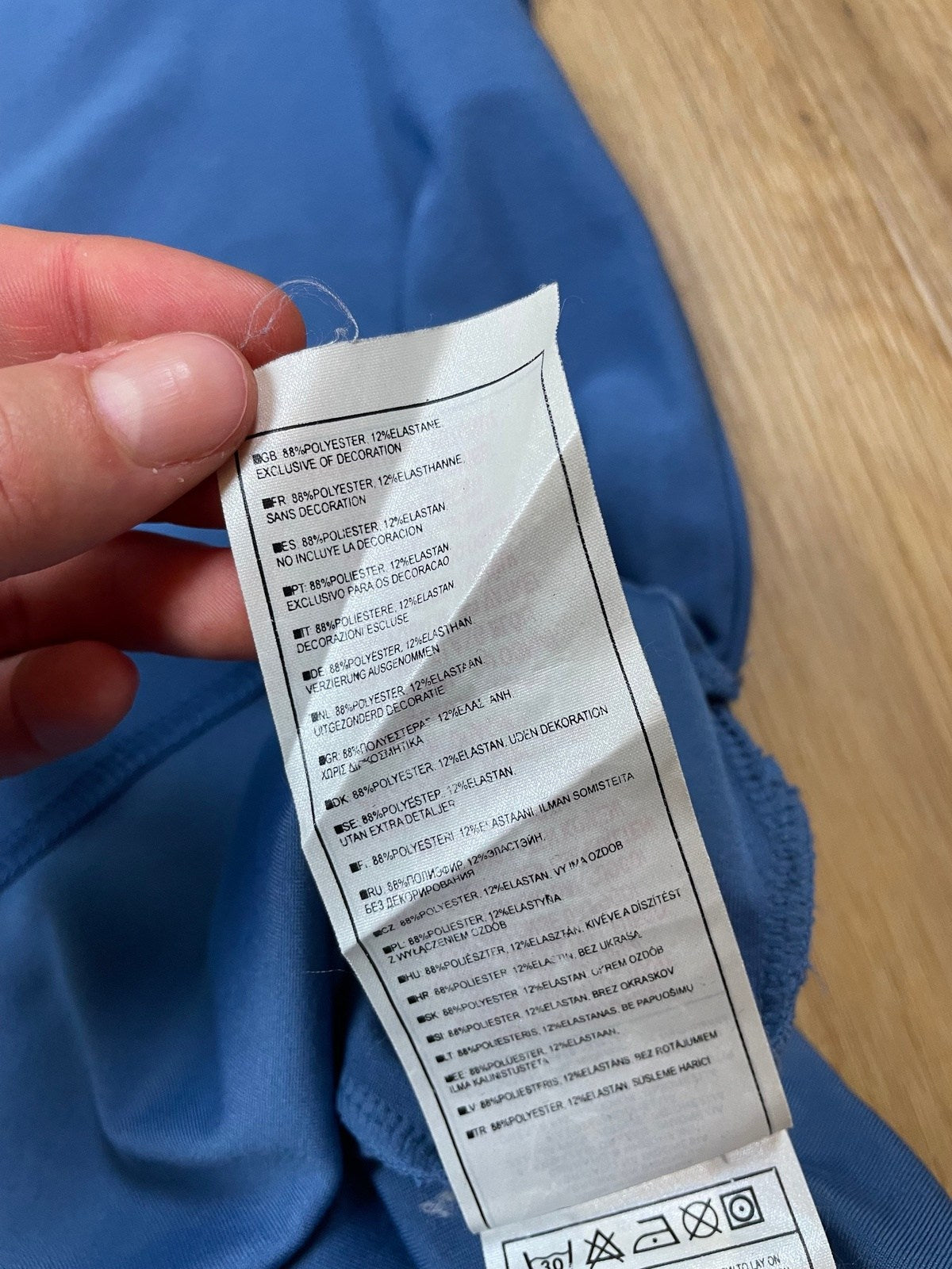 Vintage Nike Fit Dry T-Shirt Blau L - Funktionales und Bequemes T-Shirt Vintage Klamotten, Secondhand Klamotten, Retro Mode, Nachhaltige Mode, Einzigartige Stücke, Zeitlose Mode, Umweltfreundliche Kleidung, Stilvolle Secondhand Mode, Hochwertige Vintage Kleidung