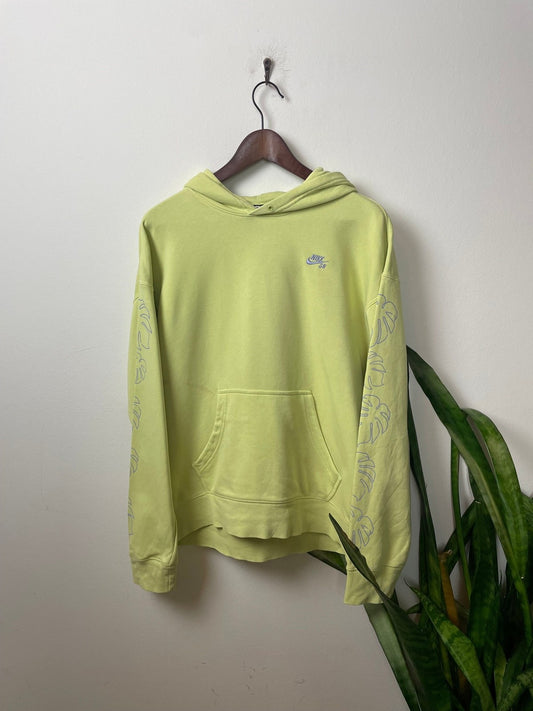 Vintage Nike Hoodie Gelb L - Stylischer und Bequemer Hoodie Vintage Klamotten, Secondhand Klamotten, Retro Mode, Nachhaltige Mode, Einzigartige Stücke, Zeitlose Mode, Umweltfreundliche Kleidung, Stilvolle Secondhand Mode, Hochwertige Vintage Kleidung