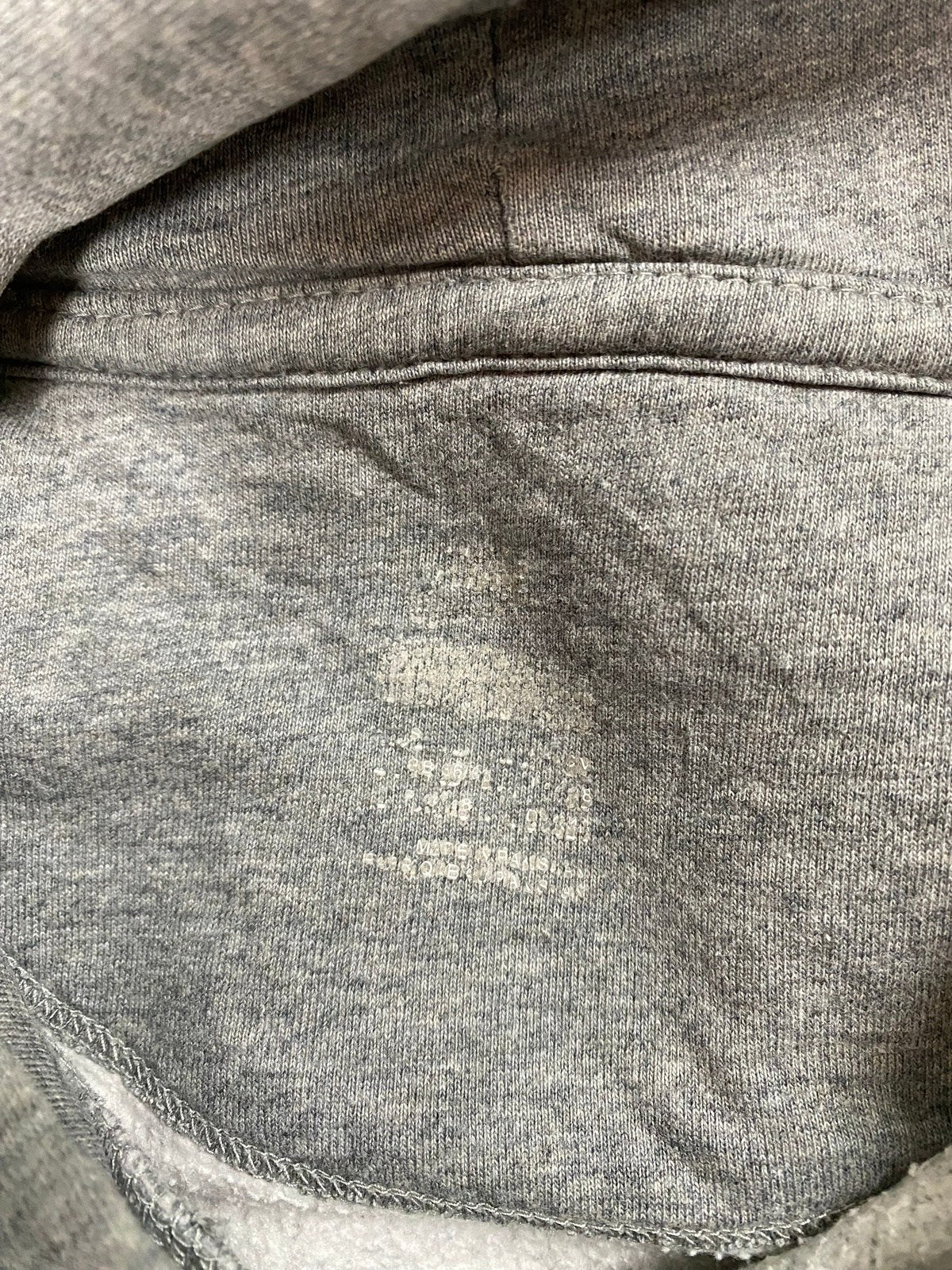 Vintage Nike Hoodie Grau S - Stylischer und Bequemer Hoodie Vintage Klamotten, Secondhand Klamotten, Retro Mode, Nachhaltige Mode, Einzigartige Stücke, Zeitlose Mode, Umweltfreundliche Kleidung, Stilvolle Secondhand Mode, Hochwertige Vintage Kleidung