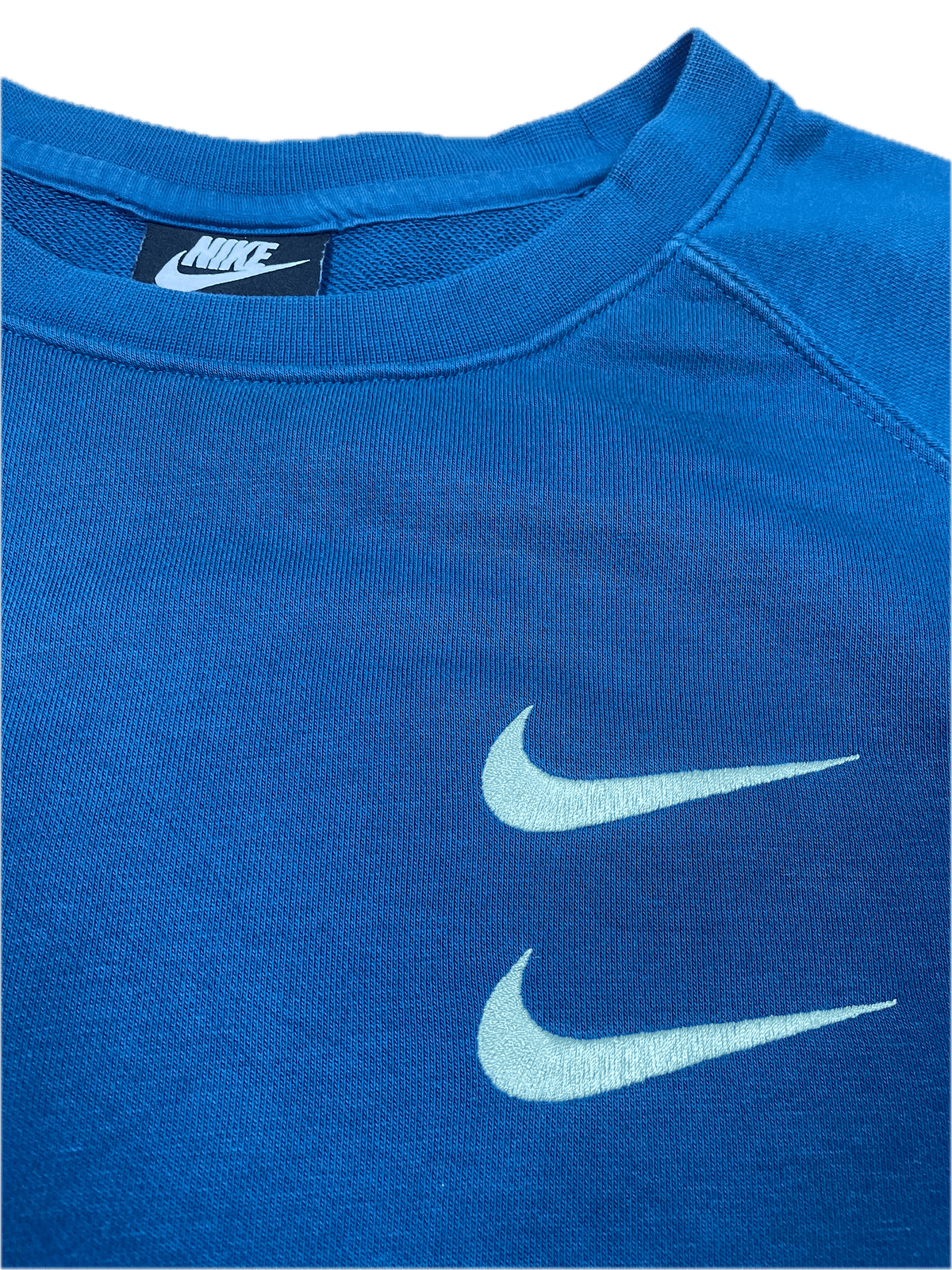 Vintage Nike Swoosh Sweater Blau XL - Lässiger und Sportlicher Herren Pullover Vintage Klamotten, Secondhand Klamotten, Retro Mode, Nachhaltige Mode, Einzigartige Stücke, Zeitlose Mode, Umweltfreundliche Kleidung, Stilvolle Secondhand Mode, Hochwertige Vintage Kleidung