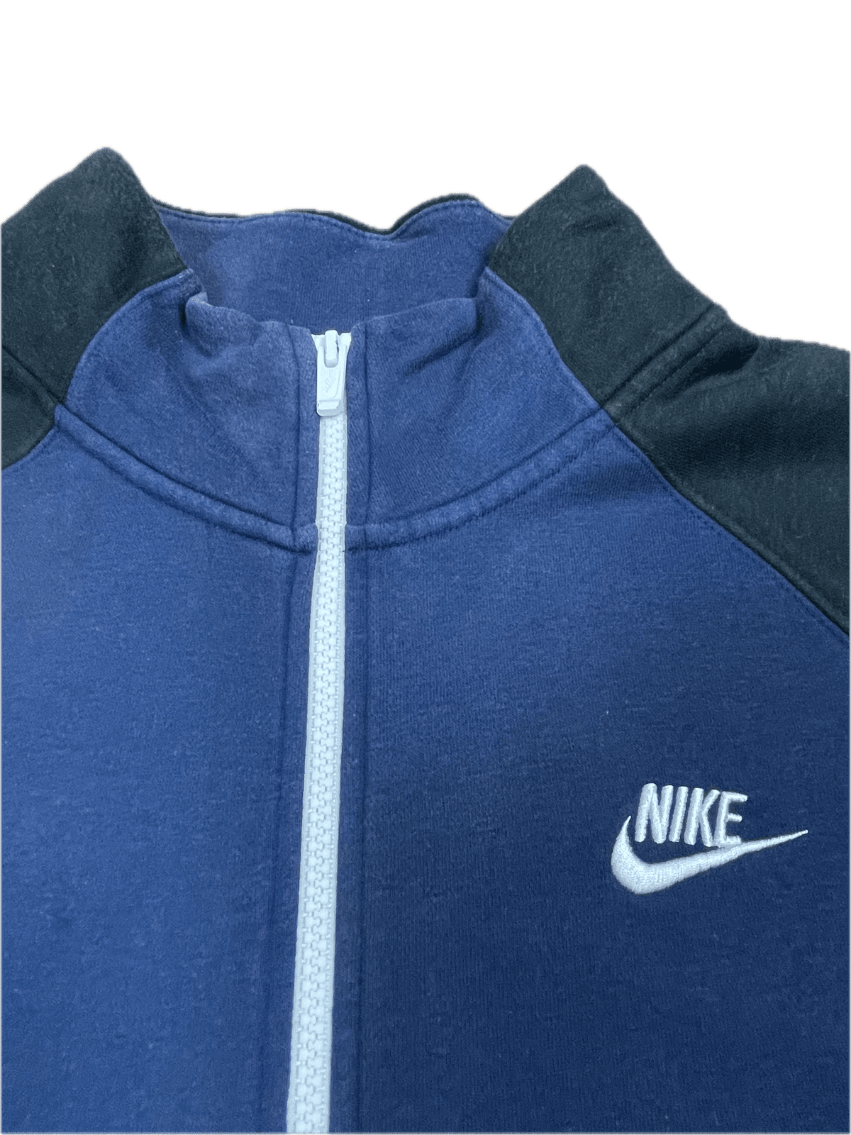 Vintage Nike Trainingsjacke Schwarz/Blau/Weiß S - Sportliche und Bequeme Jacke Vintage Klamotten, Secondhand Klamotten, Retro Mode, Nachhaltige Mode, Einzigartige Stücke, Zeitlose Mode, Umweltfreundliche Kleidung, Stilvolle Secondhand Mode, Hochwertige Vintage Kleidung