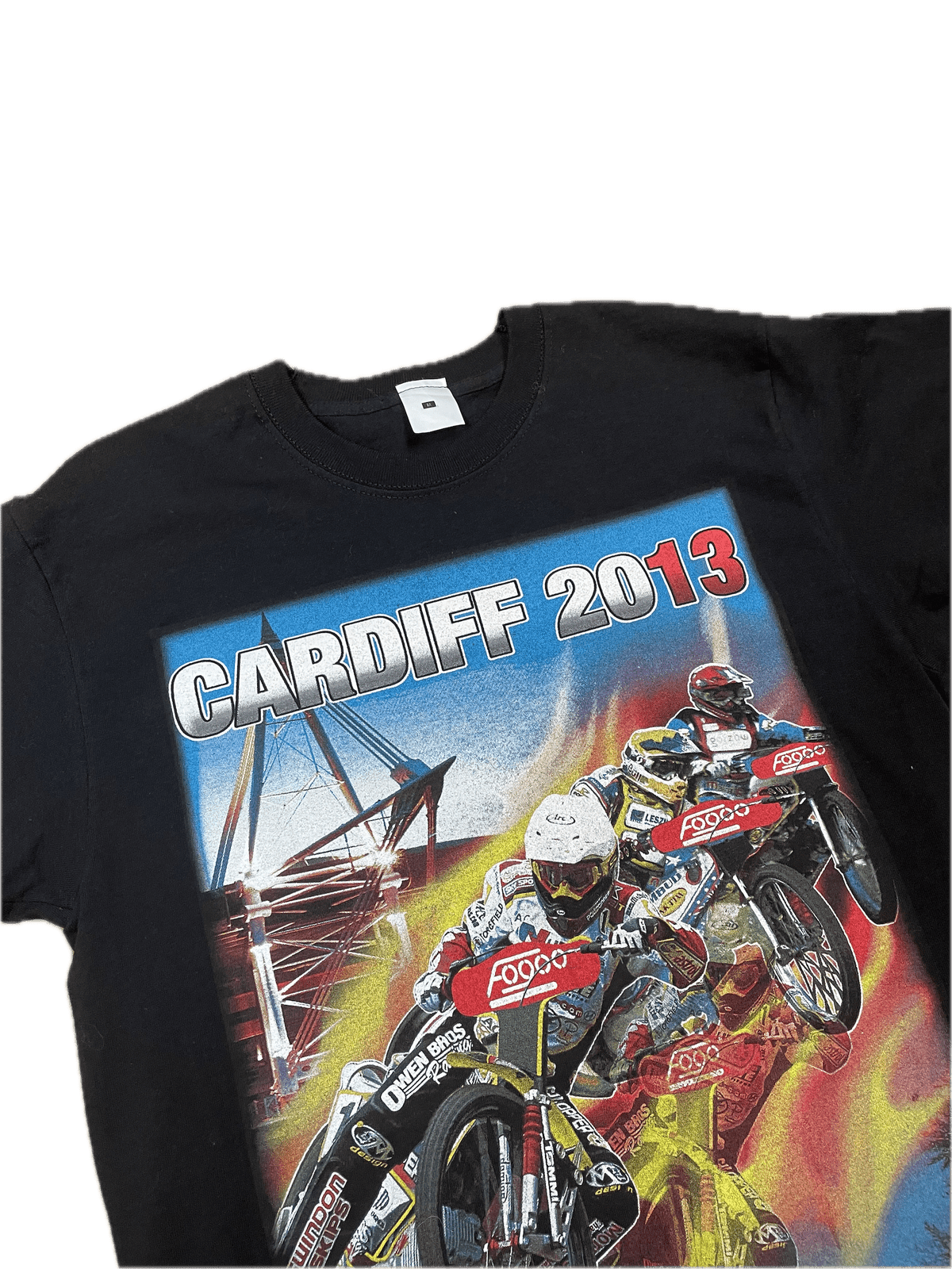 Vintage Printed Shirt Cardiff 2013 British GP Schwarz M - Damen Shirt mit Aufdruck Vintage Klamotten, Secondhand Klamotten, Retro Mode, Nachhaltige Mode, Einzigartige Stücke, Zeitlose Mode, Umweltfreundliche Kleidung, Stilvolle Secondhand Mode, Hochwertige Vintage Kleidung