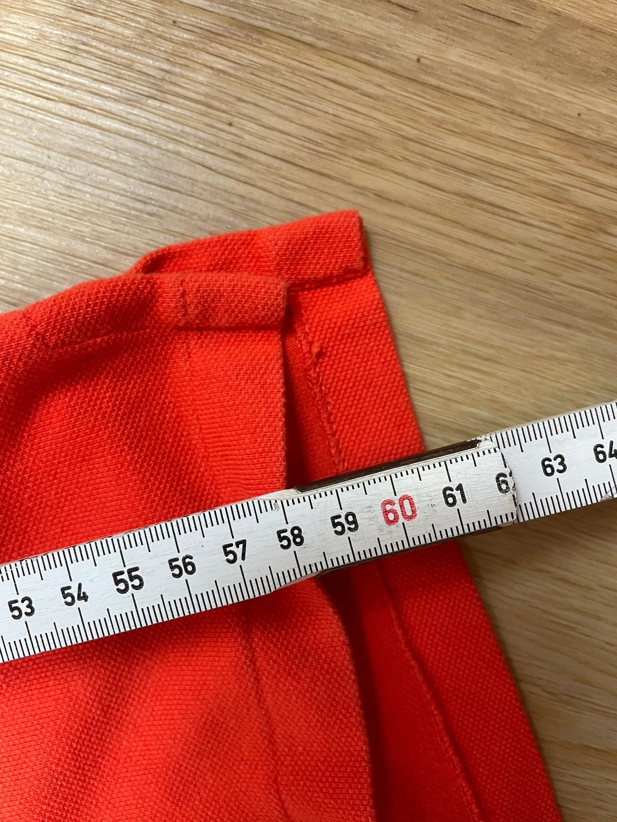 Vintage Ralph Lauren Poloshirt Orange M - Schickes Damen T-Shirt Vintage Klamotten, Secondhand Klamotten, Retro Mode, Nachhaltige Mode, Einzigartige Stücke, Zeitlose Mode, Umweltfreundliche Kleidung, Stilvolle Secondhand Mode, Hochwertige Vintage Kleidung