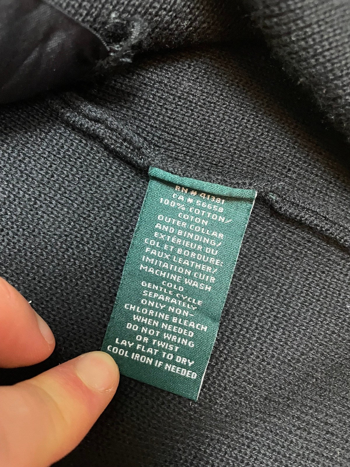 Vintage Ralph Lauren Strickjacke Mantel Schwarz S - Eleganter und Bequemer Mantel Vintage Klamotten, Secondhand Klamotten, Retro Mode, Nachhaltige Mode, Einzigartige Stücke, Zeitlose Mode, Umweltfreundliche Kleidung, Stilvolle Secondhand Mode, Hochwertige Vintage Kleidung