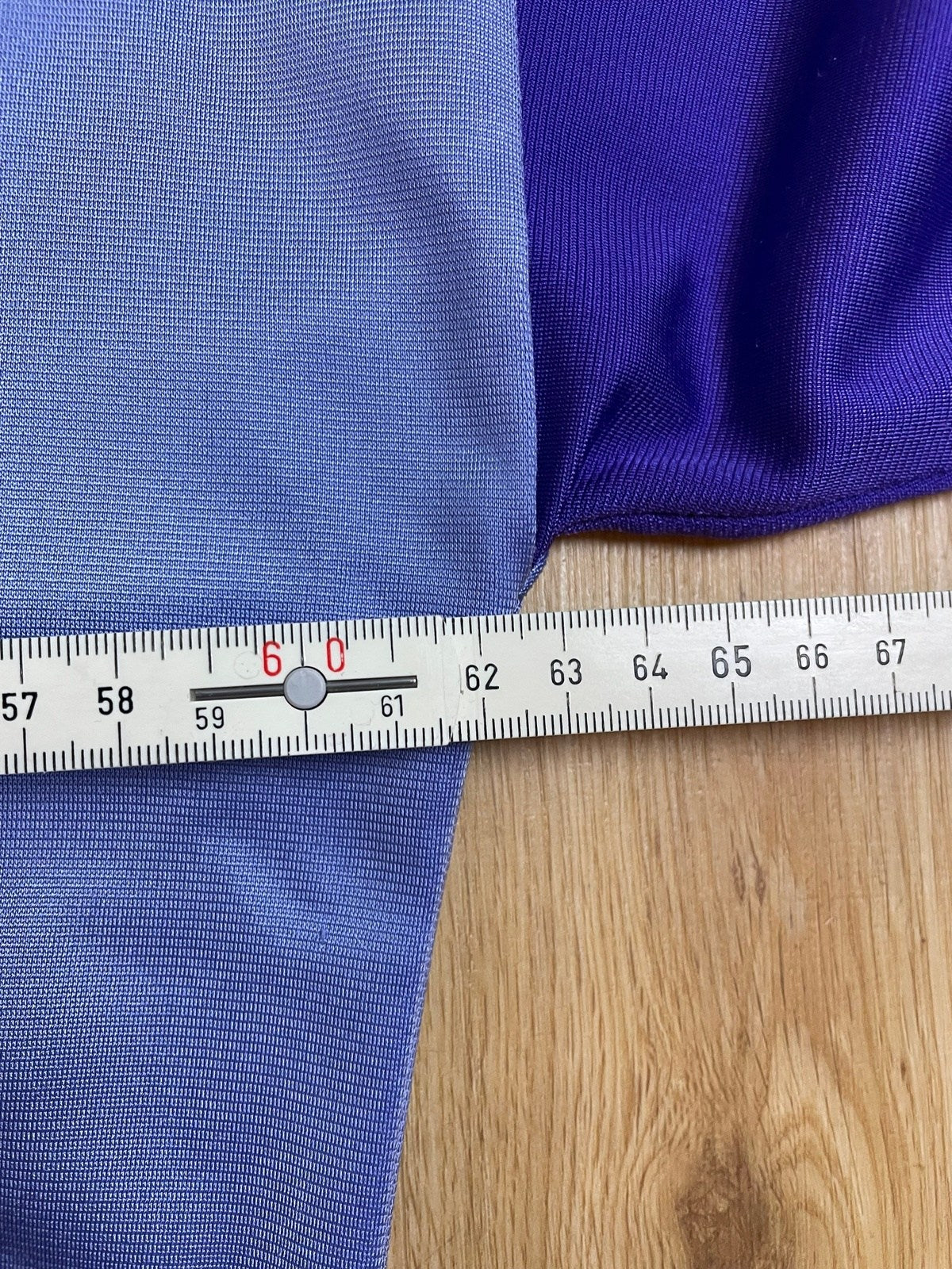 Vintage Reebok Trainingsjacke Bunt/Lila/Pink XL - Auffällige und Bequeme Jacke Vintage Klamotten, Secondhand Klamotten, Retro Mode, Nachhaltige Mode, Einzigartige Stücke, Zeitlose Mode, Umweltfreundliche Kleidung, Stilvolle Secondhand Mode, Hochwertige Vintage Kleidung