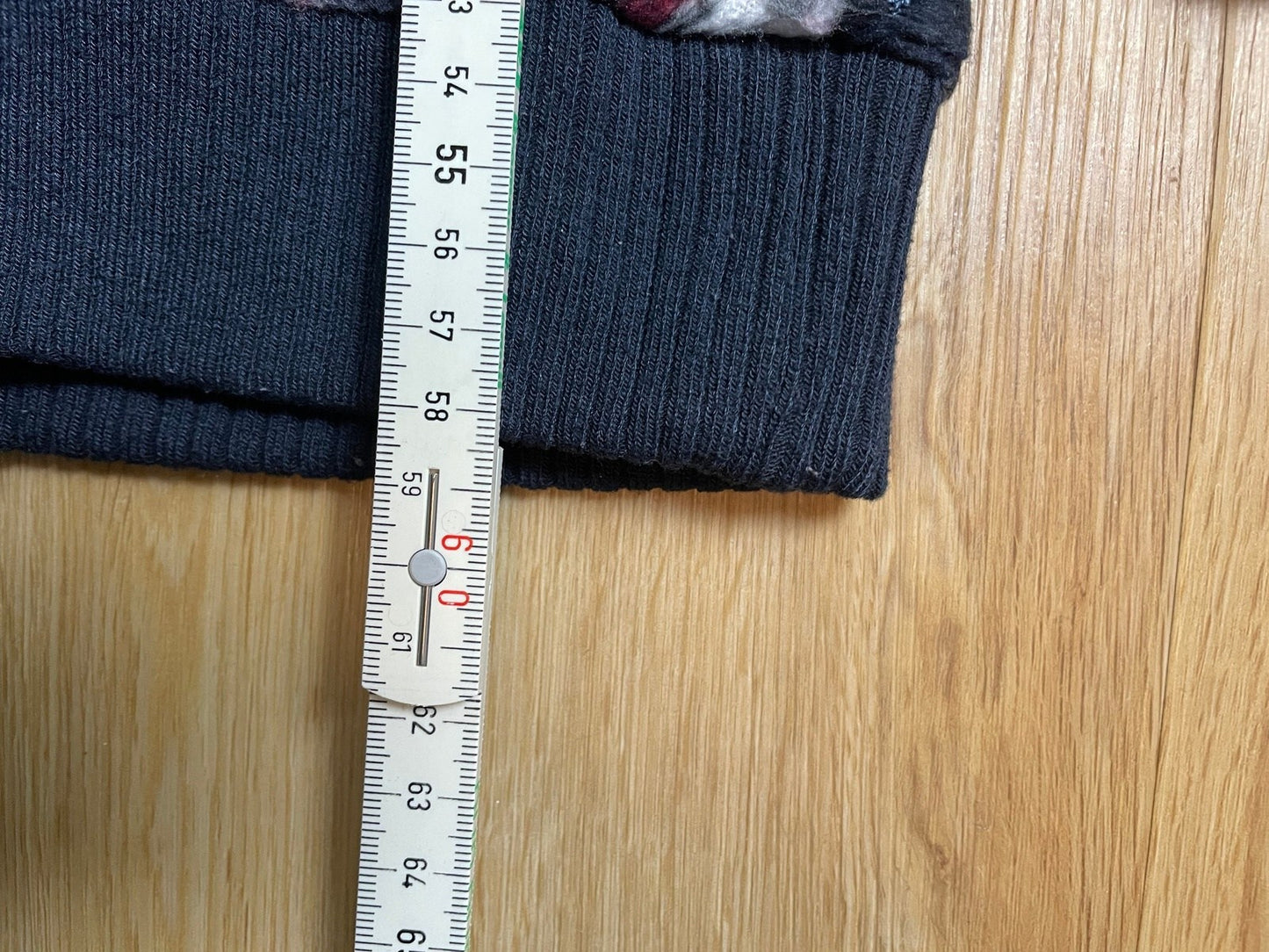 Vintage Tommy Hilfiger Leichte Karierte Jacke Schwarz/Rot/Weiß S - Herren Holzfäller Jacke Vintage Klamotten, Secondhand Klamotten, Retro Mode, Nachhaltige Mode, Einzigartige Stücke, Zeitlose Mode, Umweltfreundliche Kleidung, Stilvolle Secondhand Mode, Hochwertige Vintage Kleidung