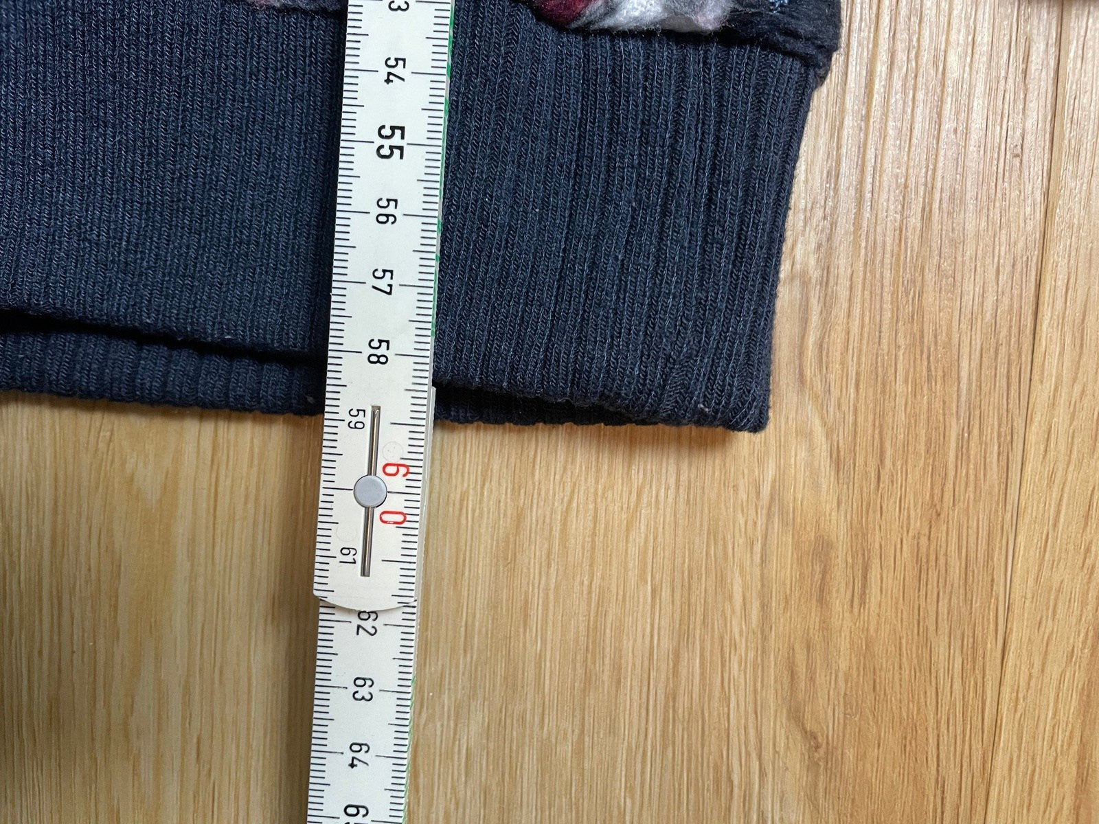 Vintage Tommy Hilfiger Leichte Karierte Jacke Schwarz/Rot/Weiß S - Herren Holzfäller Jacke Vintage Klamotten, Secondhand Klamotten, Retro Mode, Nachhaltige Mode, Einzigartige Stücke, Zeitlose Mode, Umweltfreundliche Kleidung, Stilvolle Secondhand Mode, Hochwertige Vintage Kleidung