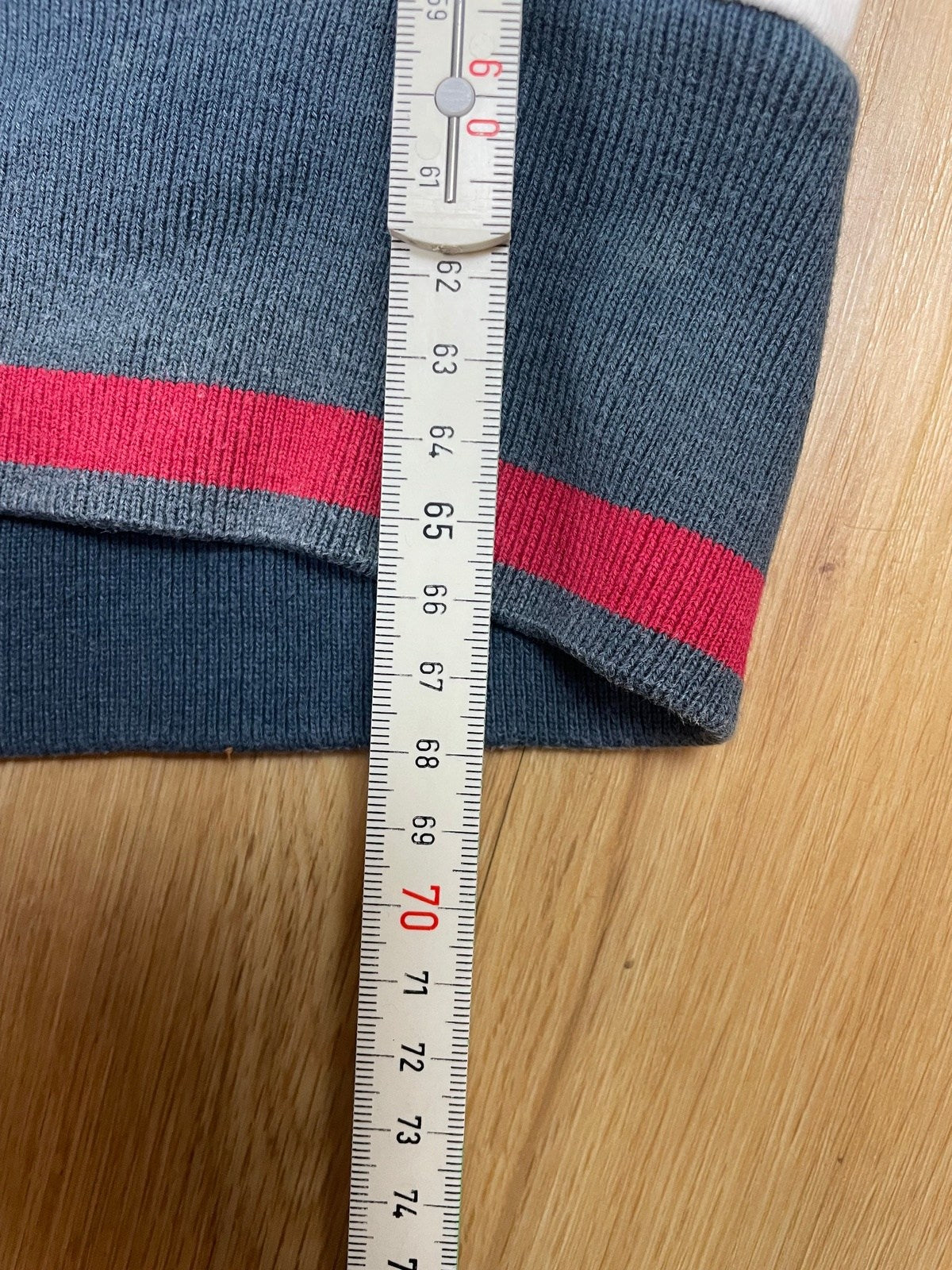Vintage Woolrich Trainingsjacke Weiß L - Leichte und Lockere Jacke für Herren Vintage Klamotten, Secondhand Klamotten, Retro Mode, Nachhaltige Mode, Einzigartige Stücke, Zeitlose Mode, Umweltfreundliche Kleidung, Stilvolle Secondhand Mode, Hochwertige Vintage Kleidung