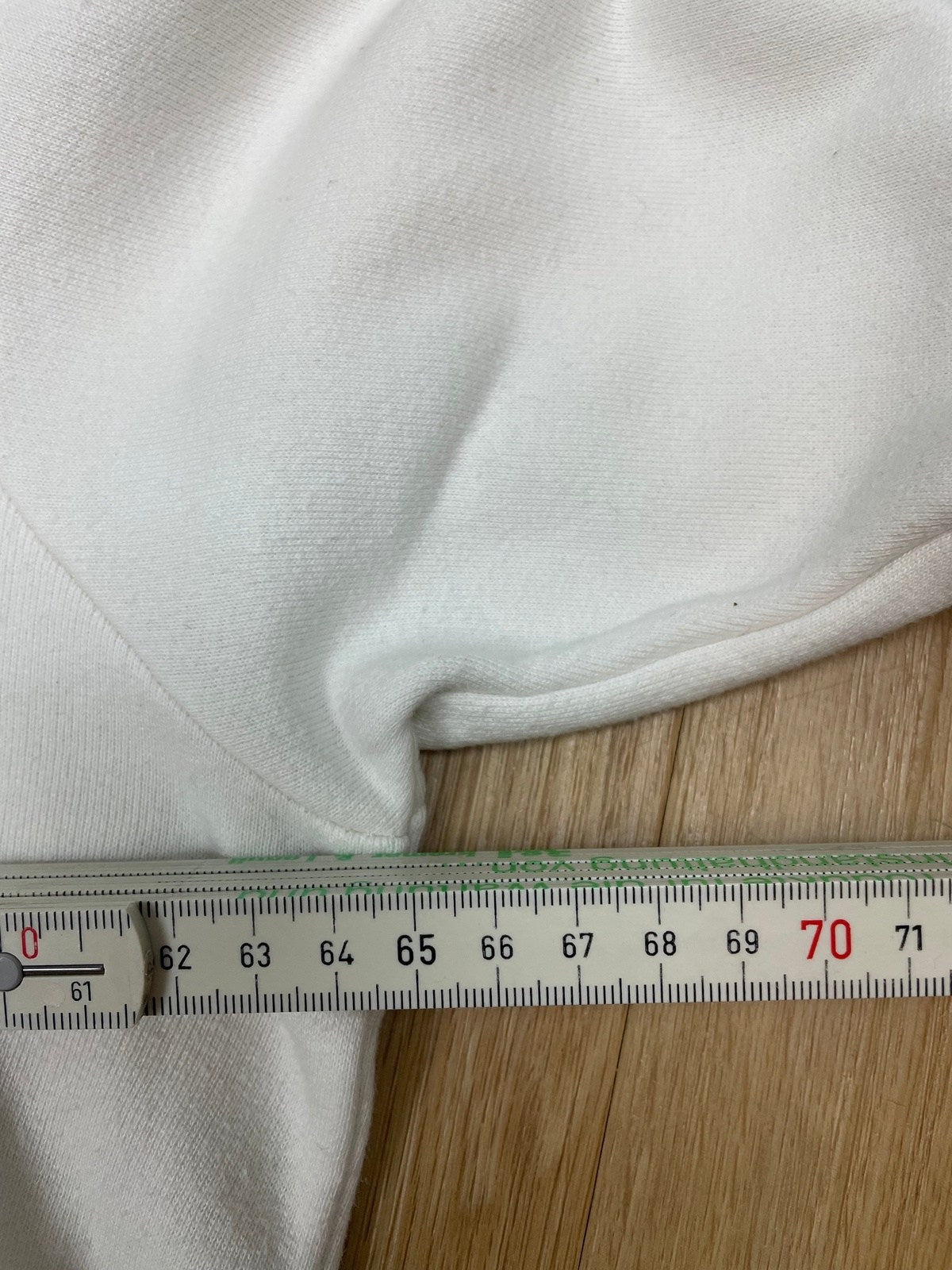 Vintage Woolrich Trainingsjacke Weiß L - Leichte und Lockere Jacke für Herren Vintage Klamotten, Secondhand Klamotten, Retro Mode, Nachhaltige Mode, Einzigartige Stücke, Zeitlose Mode, Umweltfreundliche Kleidung, Stilvolle Secondhand Mode, Hochwertige Vintage Kleidung