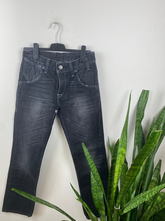 Levi's Vintage Jeans Schwarz S - Klassische und Bequeme Jeans Vintage Klamotten, Secondhand Klamotten, Retro Mode, Nachhaltige Mode, Einzigartige Stücke, Zeitlose Mode, Umweltfreundliche Kleidung, Stilvolle Secondhand Mode, Hochwertige Vintage Kleidung