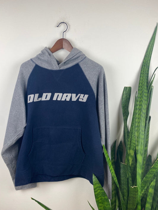 Old Navy Hoodie Vintage Klamotten, Secondhand Klamotten, Retro Mode, Nachhaltige Mode, Einzigartige Stücke, Zeitlose Mode, Umweltfreundliche Kleidung, Stilvolle Secondhand Mode, Hochwertige Vintage Kleidung