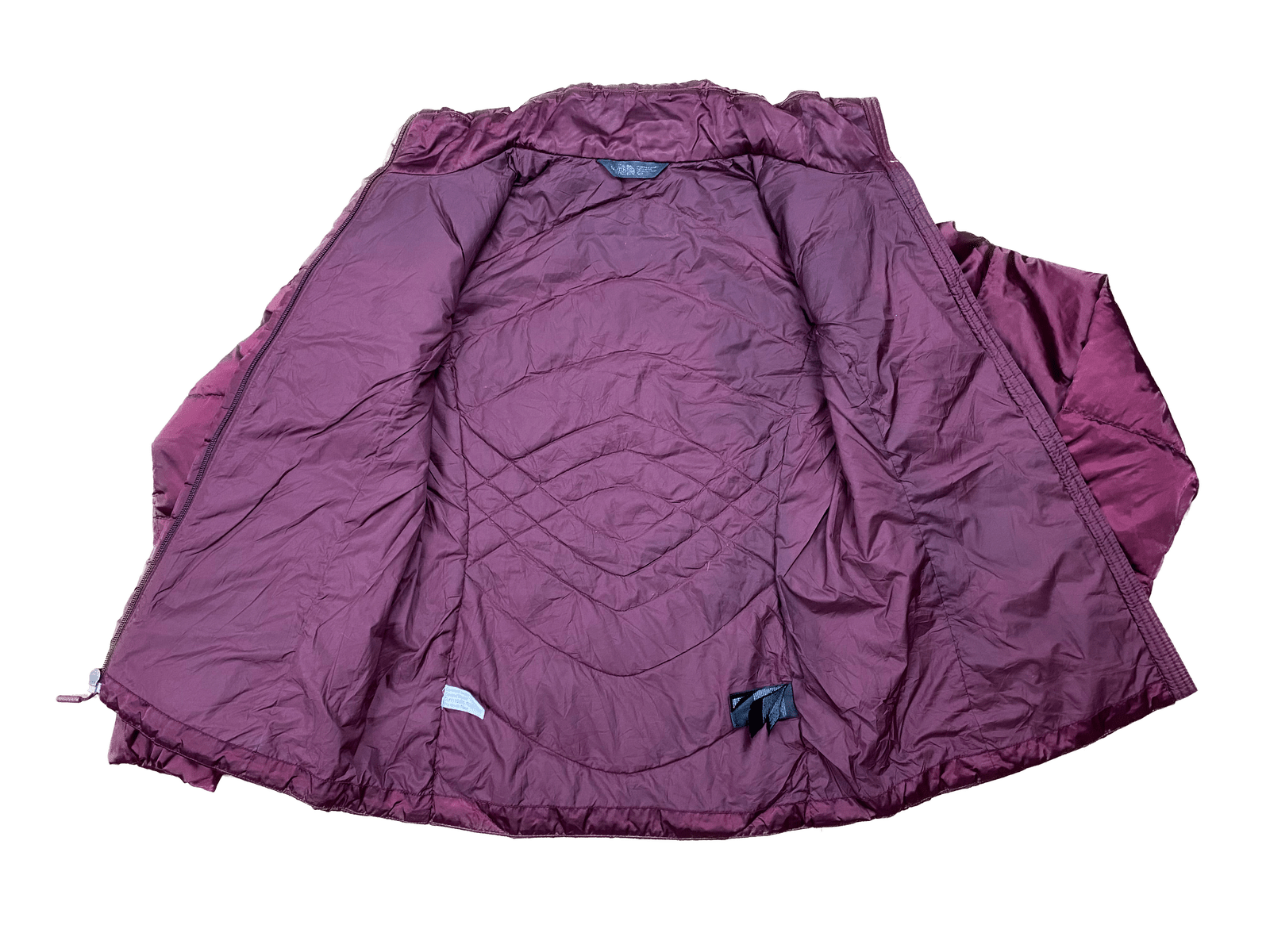 The North Face Daunenjacke 550 Lila S - Übergangs Damen Jacke Vintage Klamotten, Secondhand Klamotten, Retro Mode, Nachhaltige Mode, Einzigartige Stücke, Zeitlose Mode, Umweltfreundliche Kleidung, Stilvolle Secondhand Mode, Hochwertige Vintage Kleidung