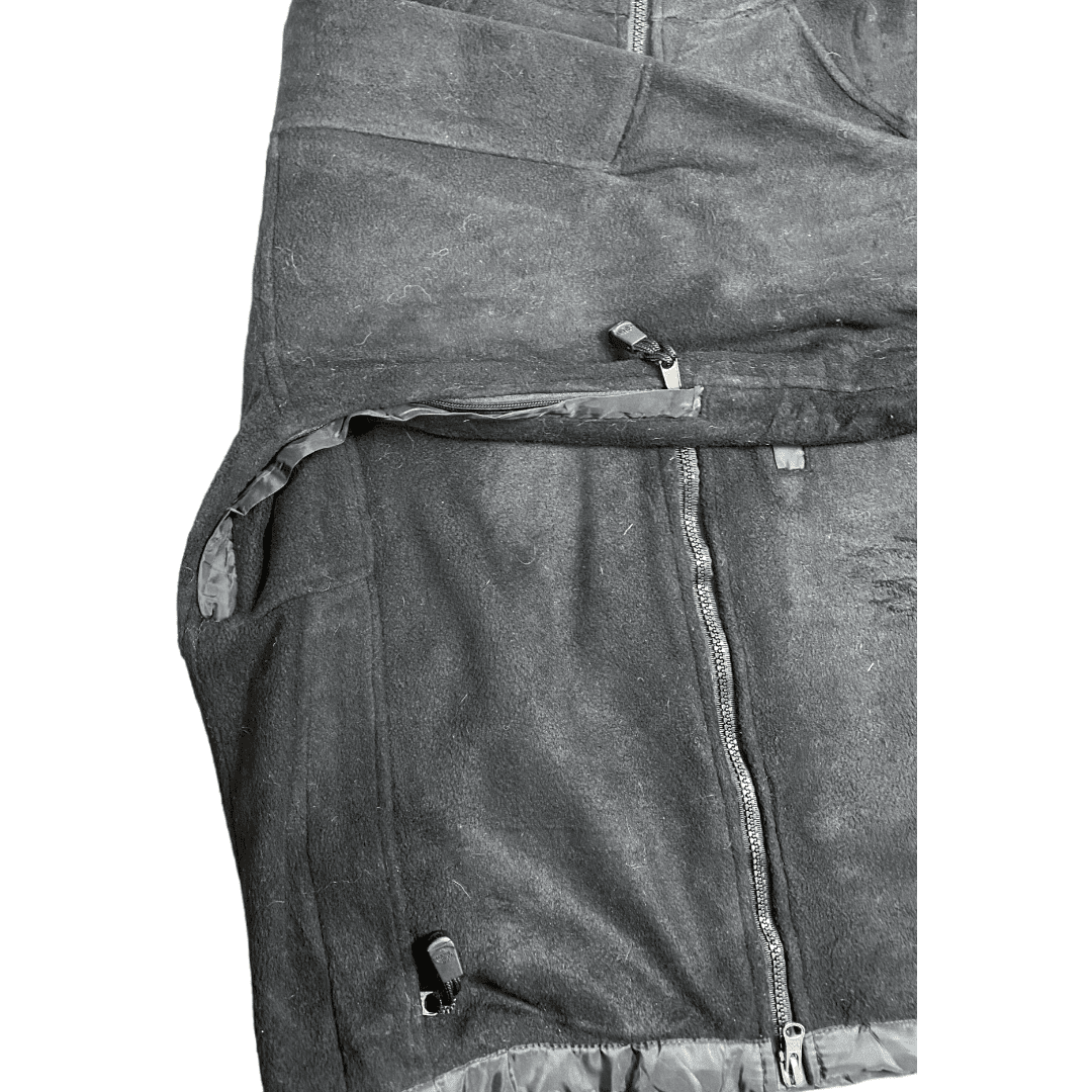 The North Face Fleecejacke Schwarz S - Wasserfest und Atmungsaktiv Vintage Klamotten, Secondhand Klamotten, Retro Mode, Nachhaltige Mode, Einzigartige Stücke, Zeitlose Mode, Umweltfreundliche Kleidung, Stilvolle Secondhand Mode, Hochwertige Vintage Kleidung