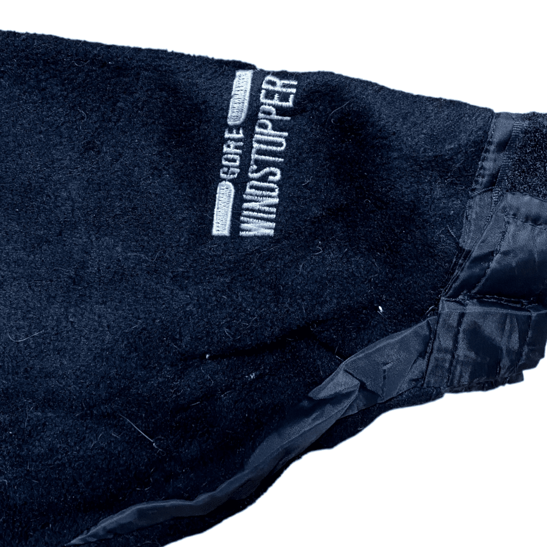 The North Face Fleecejacke Schwarz S - Wasserfest und Atmungsaktiv Vintage Klamotten, Secondhand Klamotten, Retro Mode, Nachhaltige Mode, Einzigartige Stücke, Zeitlose Mode, Umweltfreundliche Kleidung, Stilvolle Secondhand Mode, Hochwertige Vintage Kleidung