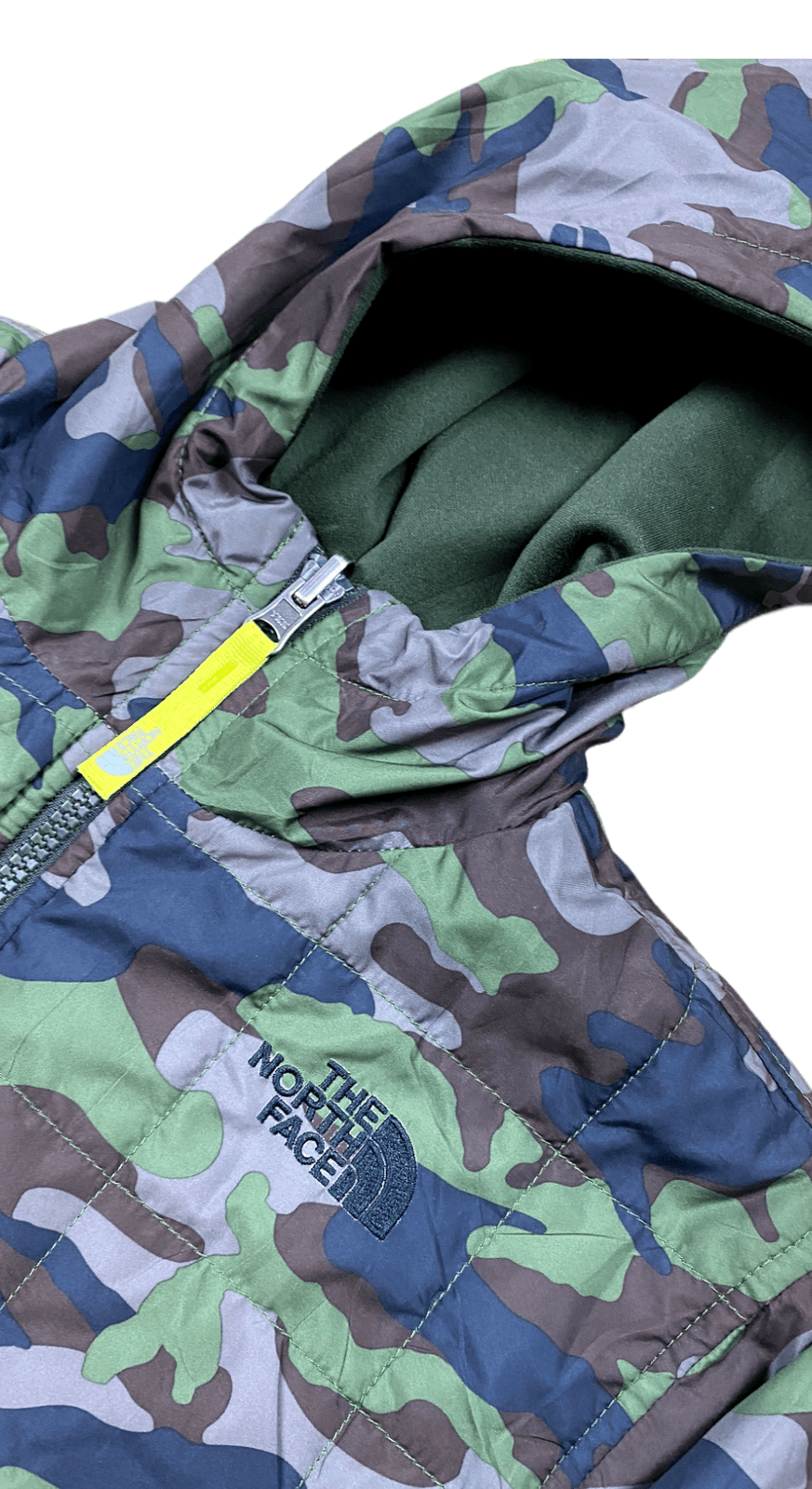 The North Face Inside Out Jacke n 2 in 1 Olivgrün/Military Colors S - Funktionale Herren Jacke Vintage Klamotten, Secondhand Klamotten, Retro Mode, Nachhaltige Mode, Einzigartige Stücke, Zeitlose Mode, Umweltfreundliche Kleidung, Stilvolle Secondhand Mode, Hochwertige Vintage Kleidung